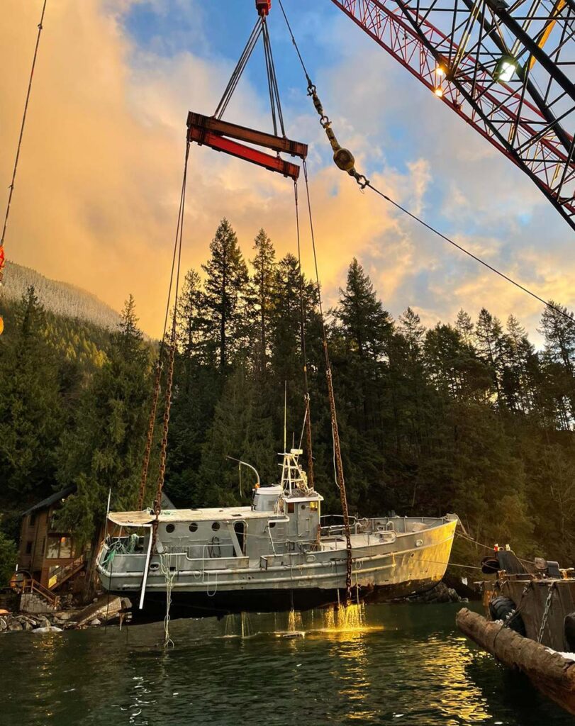 salvage-vertical-alt